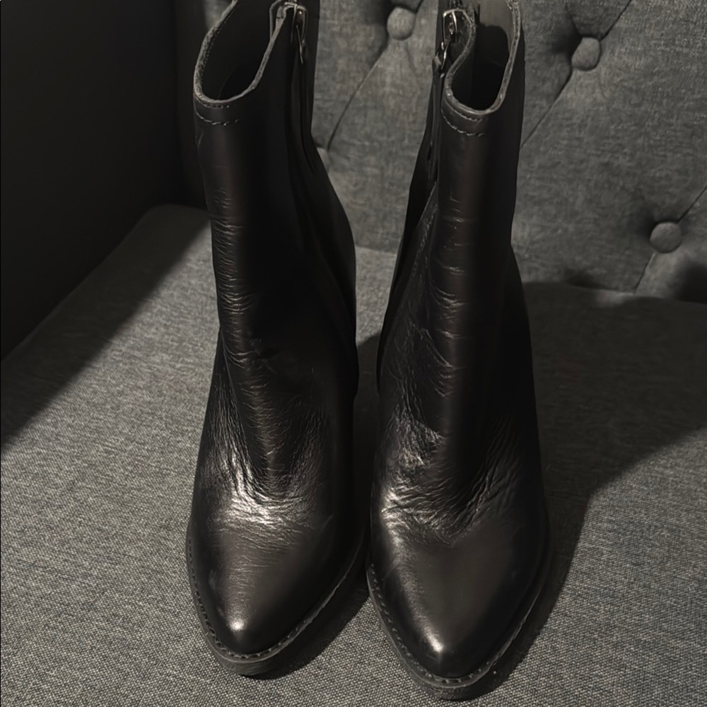 Zodiac Black Ankle Boots with Glossy Finish